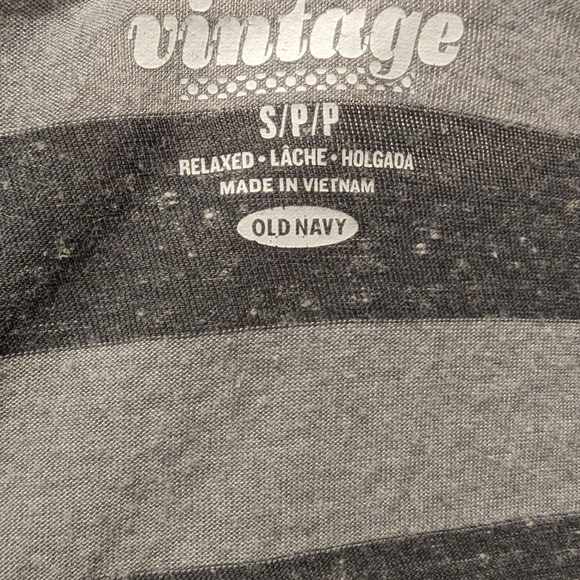 5/$20🩵 Old Navy Vintage Women's Vneck Tshirt - Picture 7 of 8